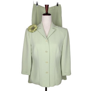 Trousers Etc. New York Pale Green Polyester Pant Suit - Size 4